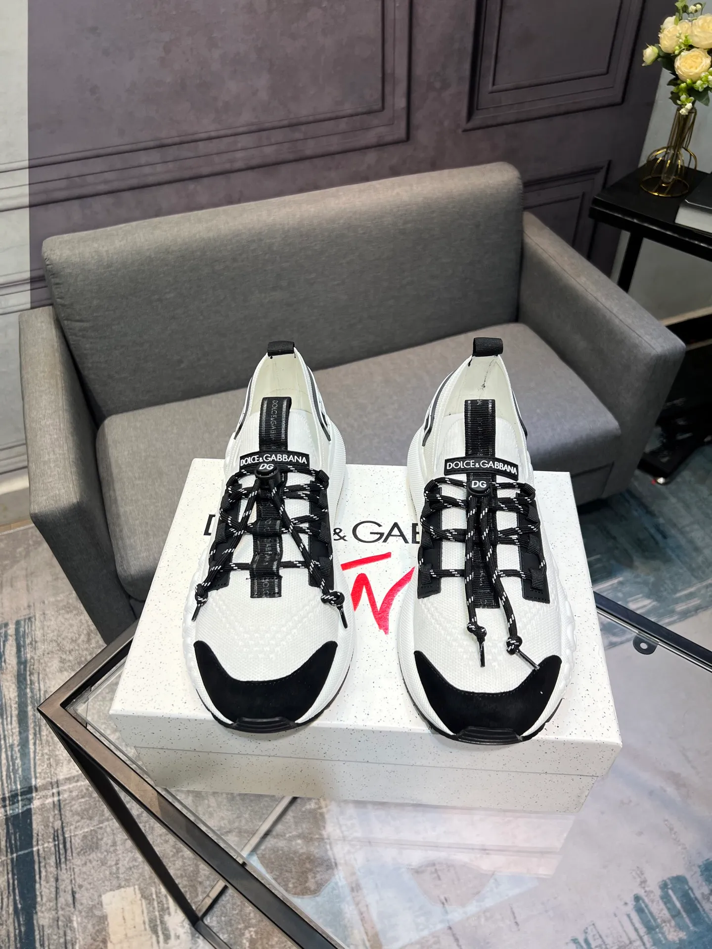 Men's Men's Shoes💰480 Dolce&Gabbana D&G's latest fly woven shoes, casual sneakers, original purchase, development and production. DG's latest popular casual shoes, the tongue has the brand's iconic details, fashionable and versatile, and can add luster to various looks. Create an exquisite design with unique dynamic vitality and modern atmosphere, showing a modern and elegant style. Exquisite packaging at the delivery counter🛍📦 ▪️Fabric: Original customized fly woven fabric, lining: Original customized breathable lining, Size: Men's 38-44 (45 46 customized)